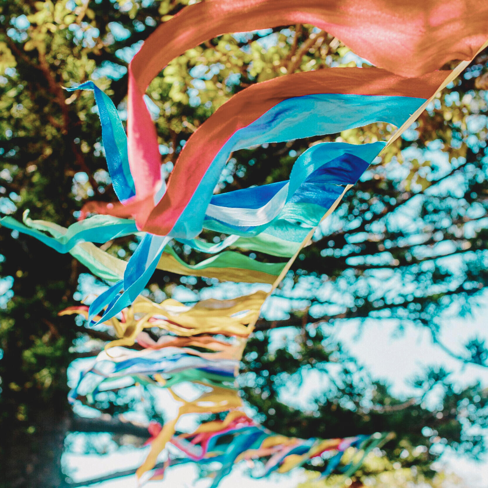 Prism pop prism pop bunting bright triangles